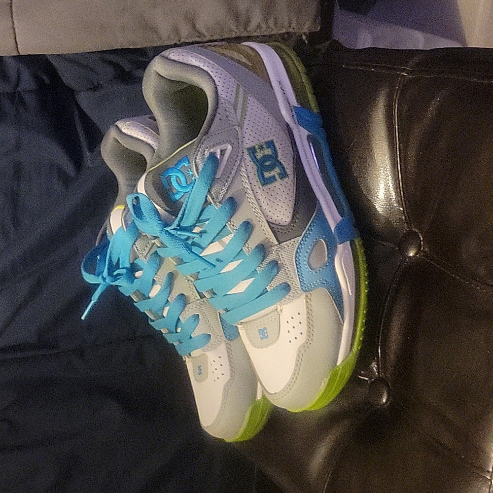 DC SHOES